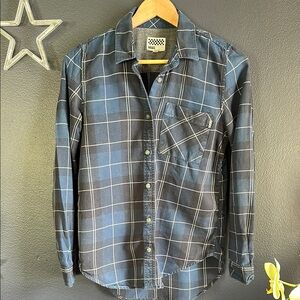 Vans Blue Casual Button Down Shirt with Plaid Design